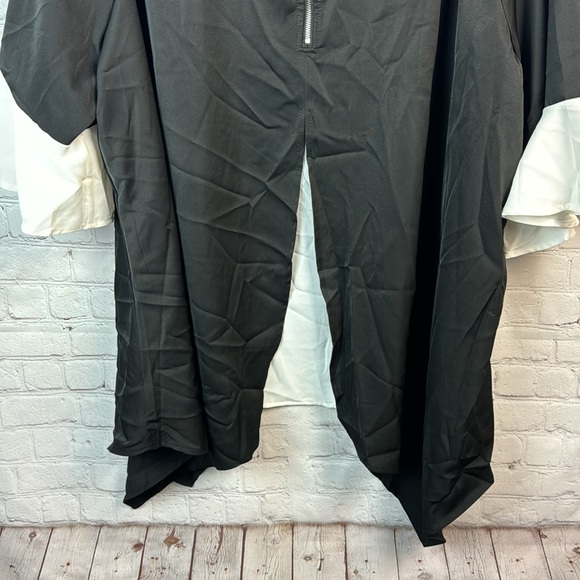 5X 6X BloomChic Black/White Contrast Zip Up Flutter Sleeve Handkerchief Hem Top - Picture 6 of 7